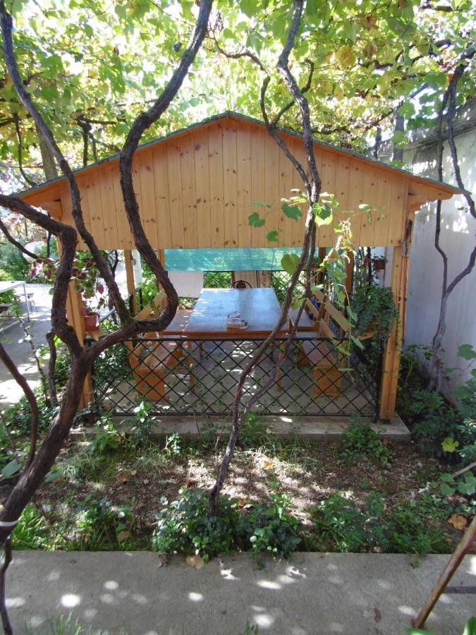 Florians Guesthouse Shkodra Kültér fotó